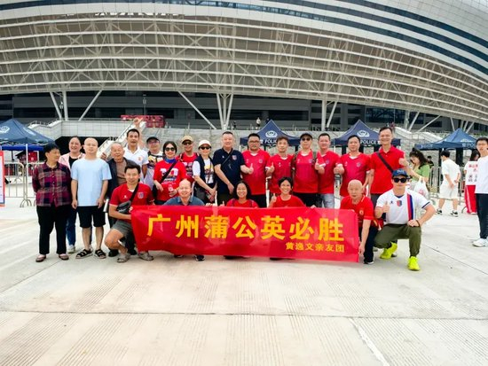 HJC888黄金城成为新的线上资讯手游的领军人物相关图片